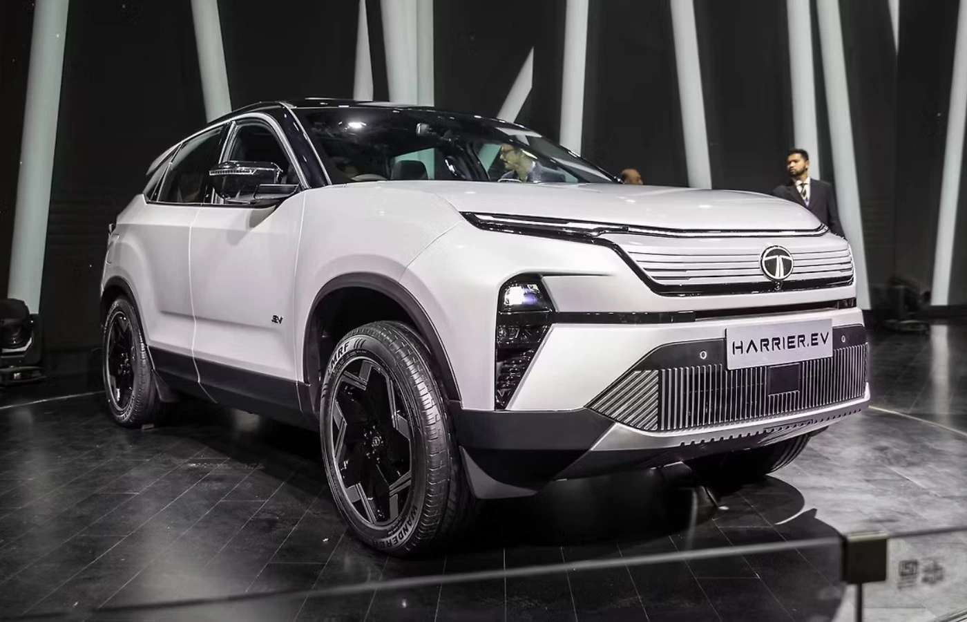 The Tata Harrier EV will feature AWD technology in its lower trim levels.